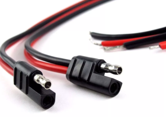 Napajeci kabel pro radiostanice Motorola